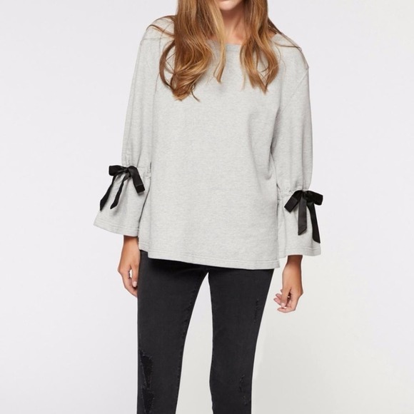 Sanctuary Tierney Bow Sleeve Sweatshirt Grey‎ Size XS Bell Sleeves Casual Comfy - Picture 2 of 14